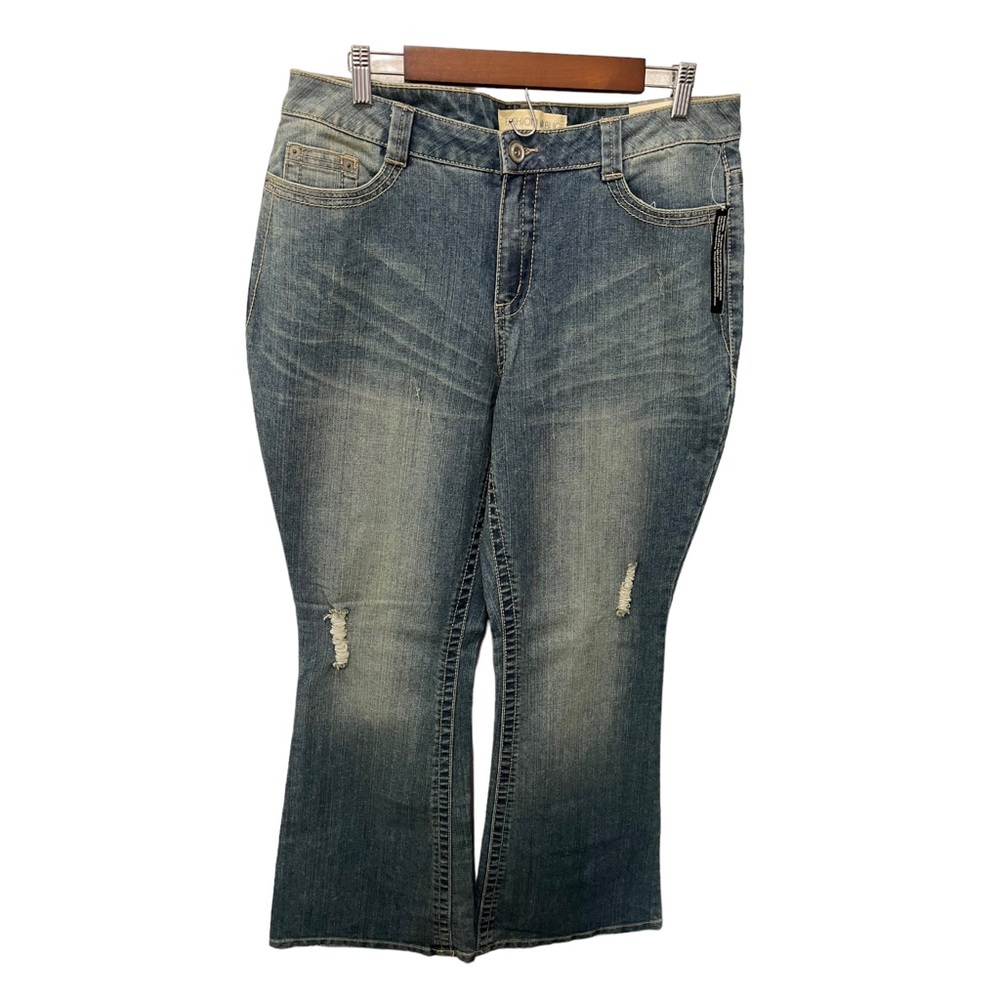 FASHION BUG BLUE DISTRESSED BELL BOTTOM JEANS SIZE 16 W NWT